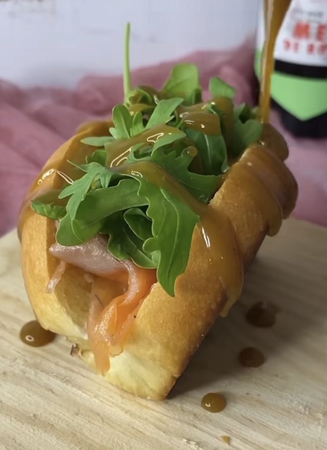 brioix amb salsa de mel